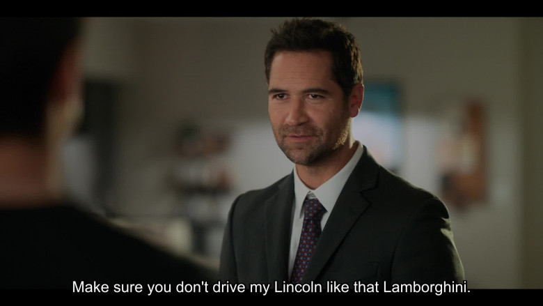 Lincoln and Lamborghini (Verbal) in The Lincoln Lawyer S03E01 "La Culebra" (2024) - 592600