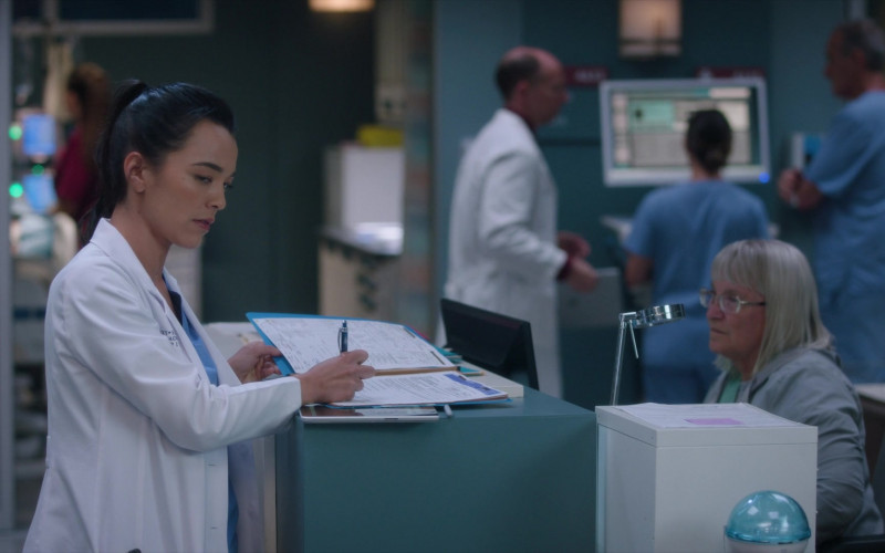 #1879 – ProductPlacementBlog.com – Greys Anatomy S21E03 (2024) – Product Placement Tracking (Timecode – 00h 31m 18s)