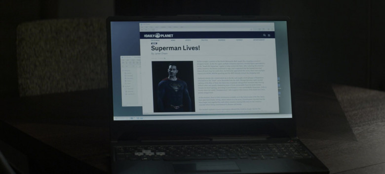 Microsoft Windows Logo (Keyboard) (Scene 1) in Superman and Lois S04E05 "Break the Cycle" (2024) - 604030