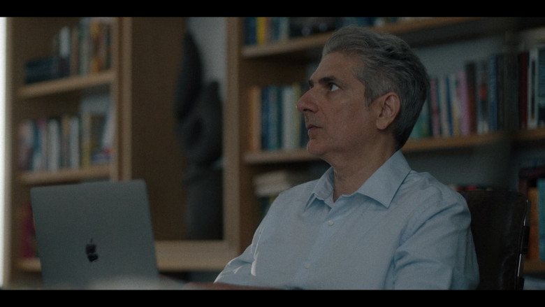 Apple MacBook Laptop in American Horror Stories S03E05 "Backrooms" (2024) - 590876