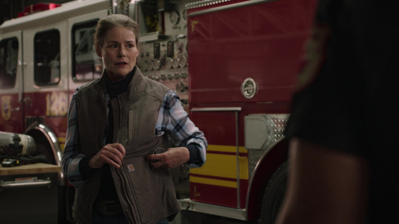 Carhartt Vest in 9-1-1 - Lone Star S05E05 "Thunderstruck" (2024) - 598127