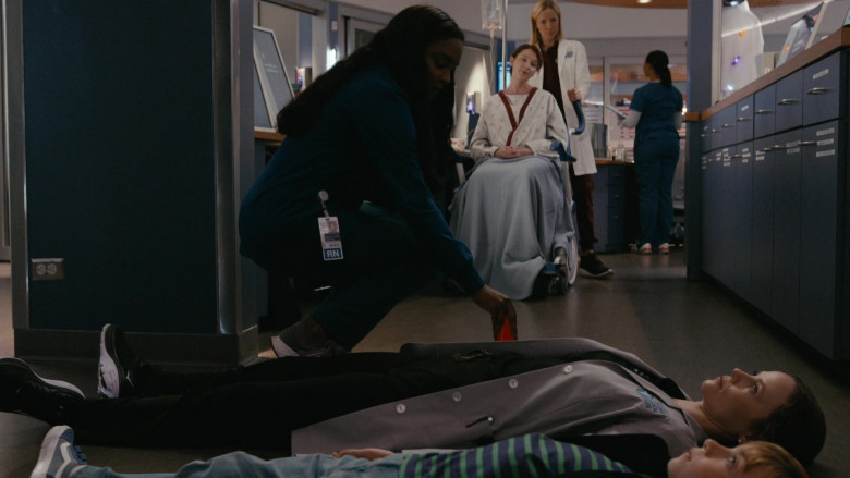 Vans Shoes in Chicago Med S10E05 "Bad Habits" (2024) - 600421