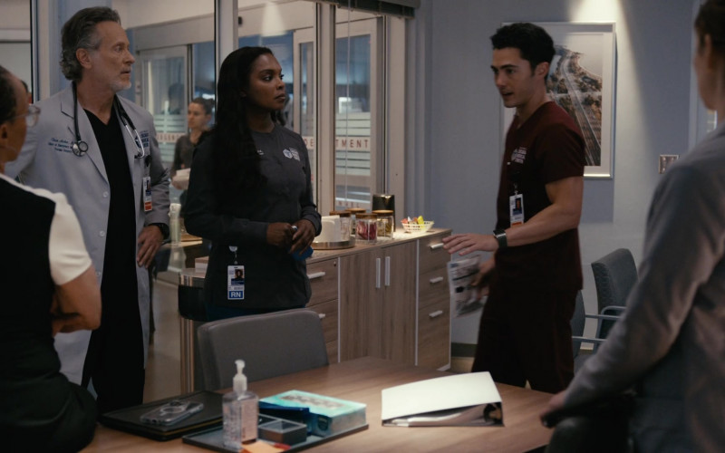 #2234 – ProductPlacementBlog.com – Chicago Med S10E02 (2024) – Product Placement Tracking (Timecode – 00h 37m 13s)