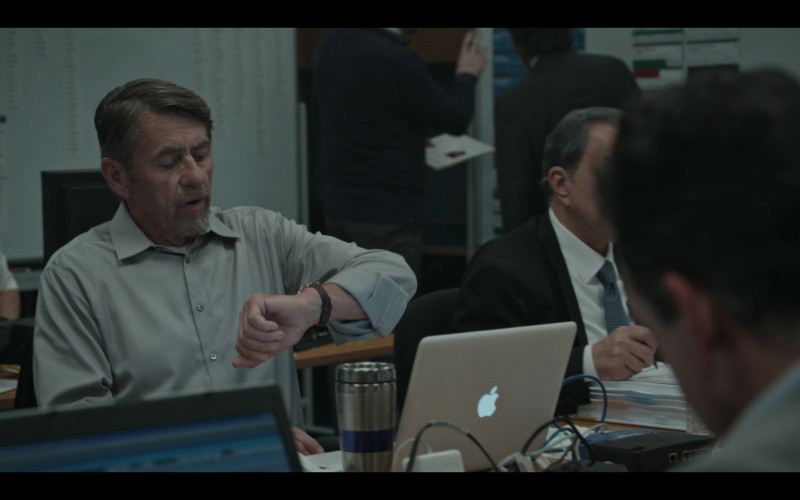 #2306 – ProductPlacementBlog.com – American Sports Story S01E04 (2024) – Product Placement Tracking (Timecode – 00h 38m 25s)