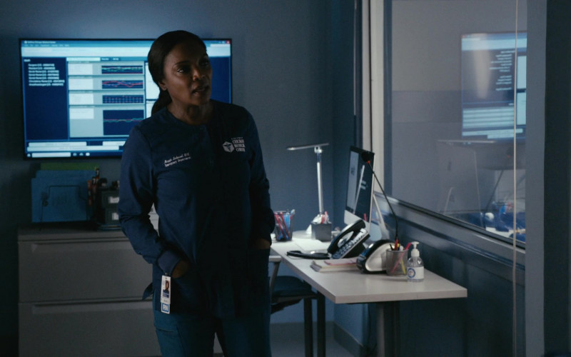 #2430 – ProductPlacementBlog.com – Chicago Med S10E03 (2024) – Product Placement Tracking (Timecode – 00h 40m 29s)