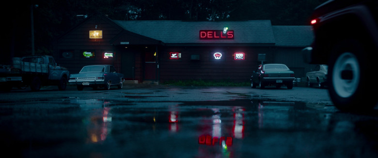 Foster's Lager, Heineken, Miller High Life, Pabst and Budweiser Signs in Salem's Lot (2024) - 581187