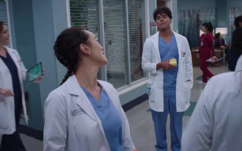 #271 – ProductPlacementBlog.com – Grey's Anatomy S21E02 (2024) – Product Placement Tracking (Timecode – 00h 04m 30s)