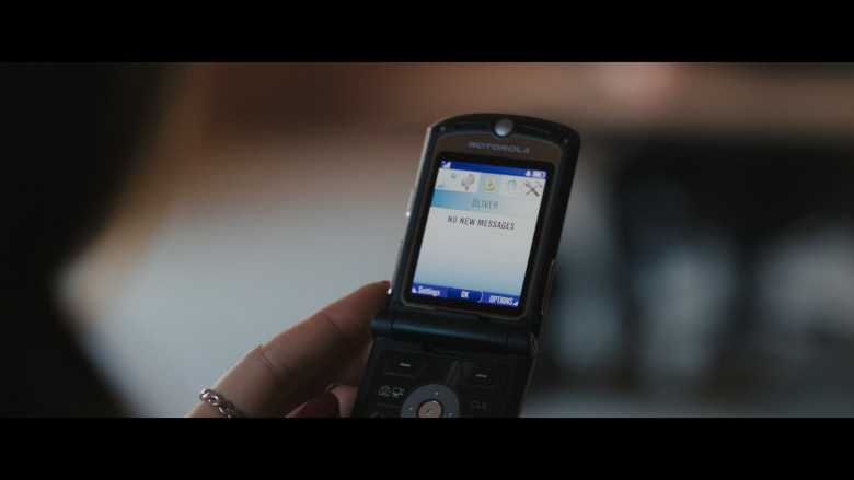 Motorola Phones in Tell Me Lies S02E07 "I'm Not Drowning Fast Enough" (2024) - 585271