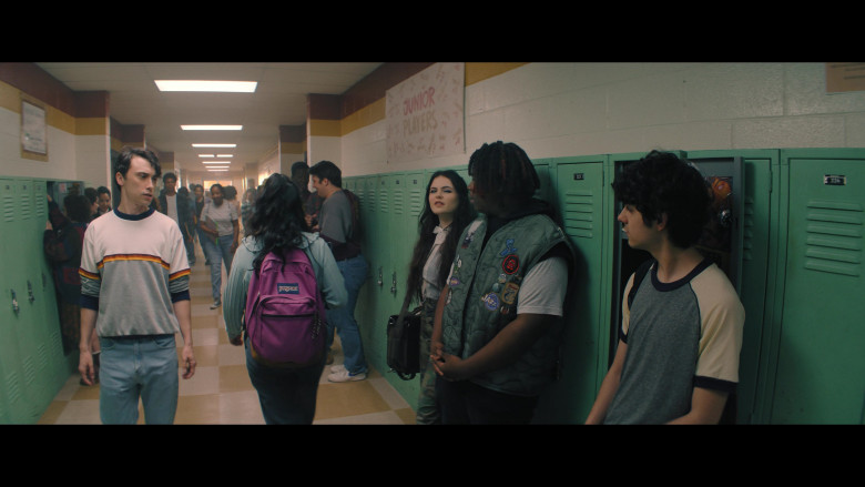 JanSport Backpack in Hysteria S01E03 "Can I Play with Madness" (2024) - 596475