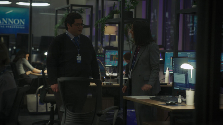 Microsoft Windows OS (Scene 2) in What We Do in the Shadows S06E02 "Headhunting" (2024) - 598892