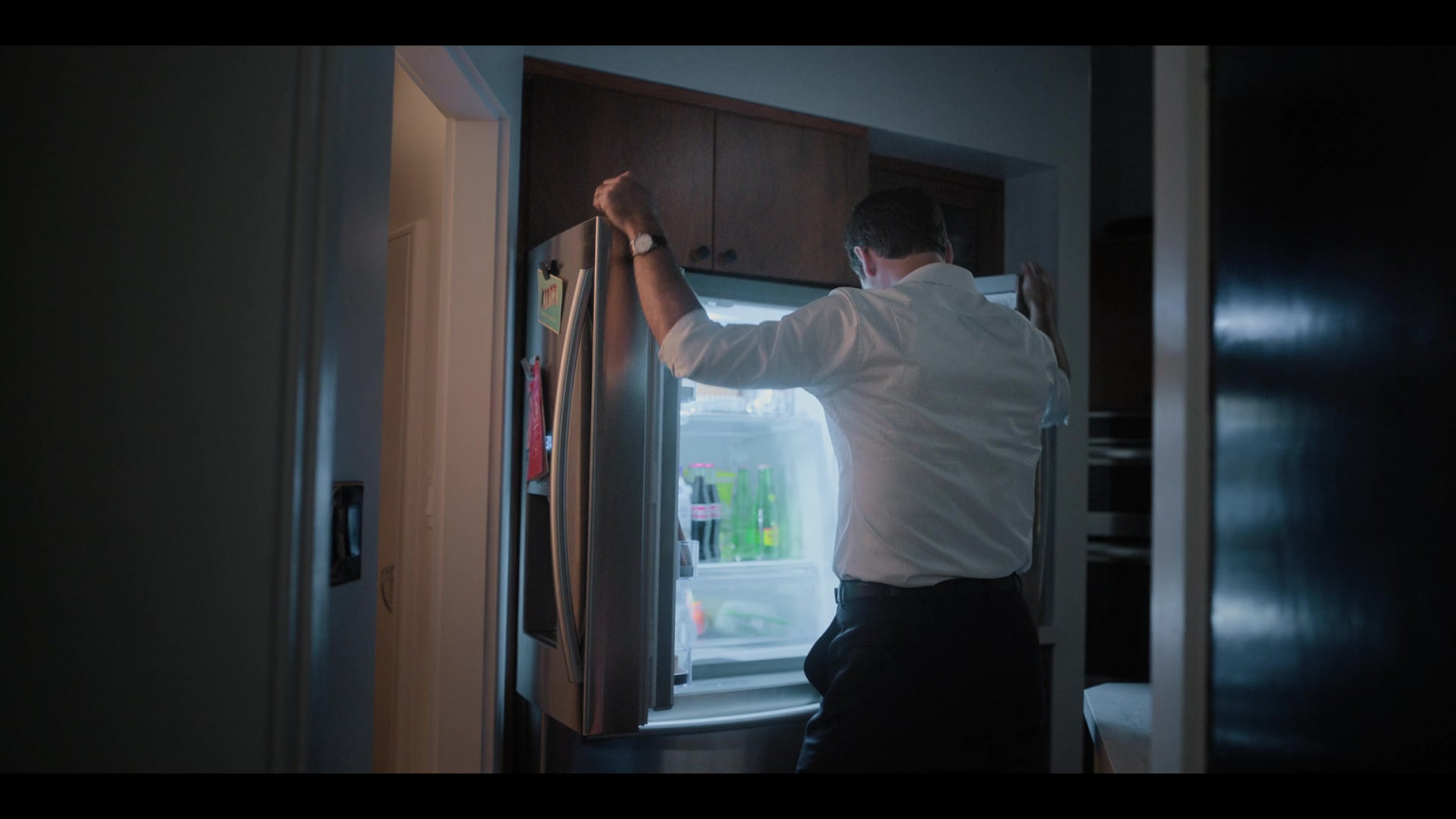 CocaCola Soda And Topo Chico Water In The Lincoln Lawyer S03E01 "La