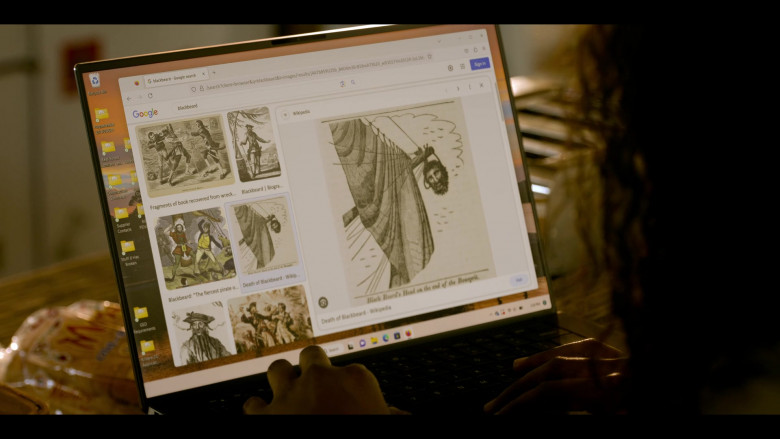 Microsoft Windows OS in Outer Banks S04E02 "Blackbeard" (2024) - 586768