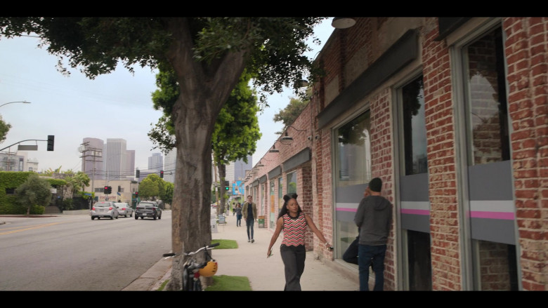 Microsoft Surface Tablet in The Lincoln Lawyer S03E08 "Mystery Man" (2024) - 593796