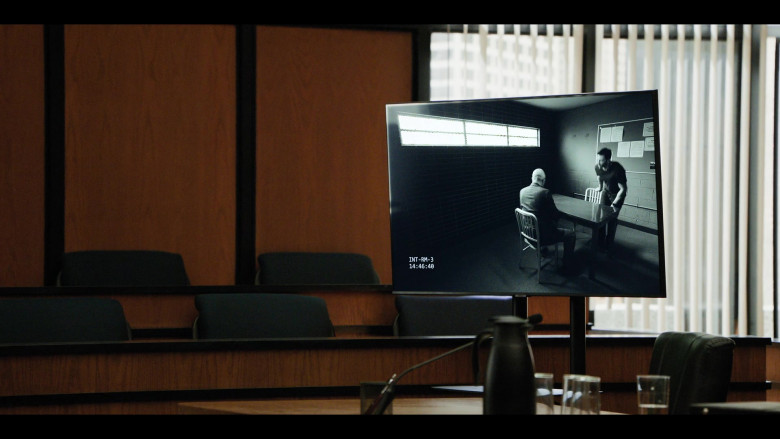 Samsung TV in The Lincoln Lawyer S03E03 "Strange Bedfellows" (2024) - 592998