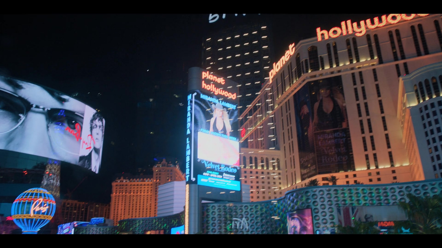 RayBan In The Lincoln Lawyer S03E05 "What Happens In Victorville" (2024)