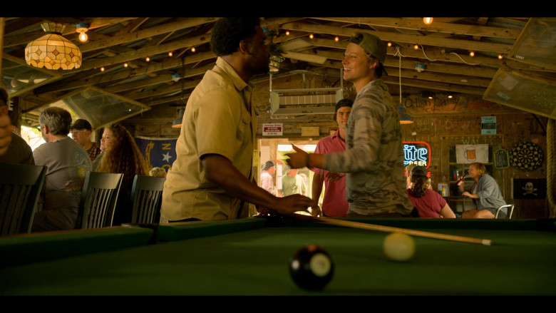 Miller Lite Sign in Outer Banks S04E02 "Blackbeard" (2024) - 586784