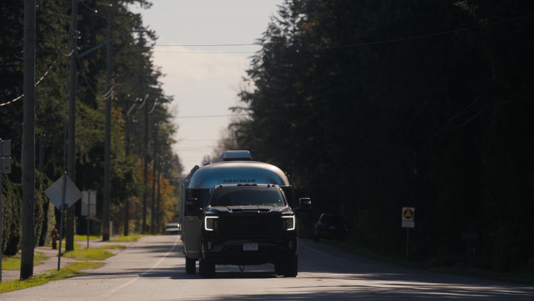 Airstream in Tracker S02E07 "Man's Best Friend" (2024) - 632129