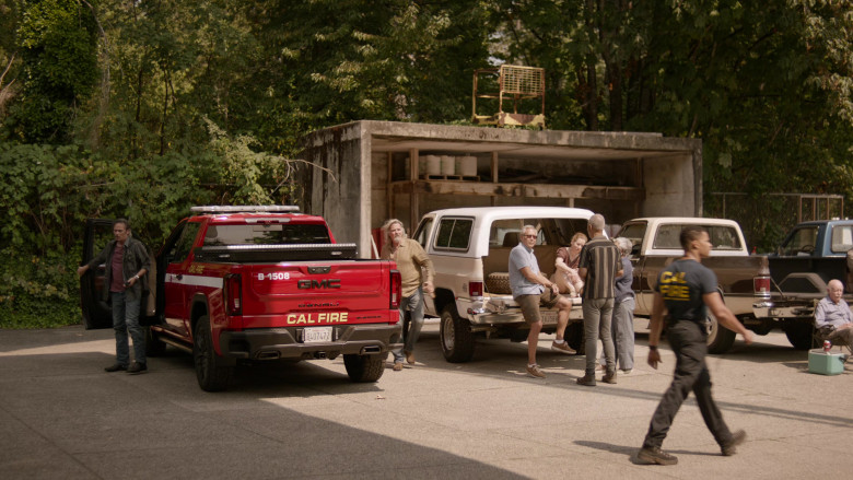 GMC Sierra Denali Car in Fire Country S03E03 "Welcome to the Cult" (2024) - 607519