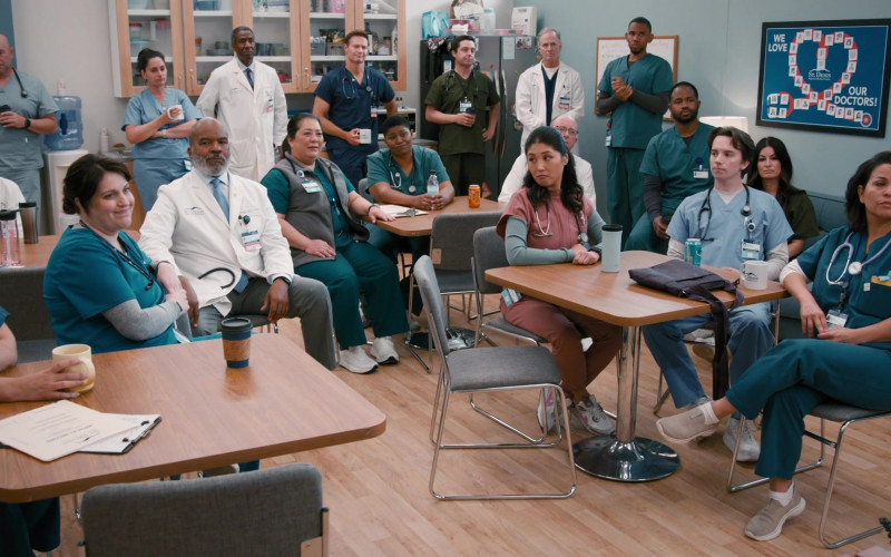 #1166 – ProductPlacementBlog.com – St. Denis Medical S01E02 (2024) – Product Placement Tracking (Timecode – 00h 19m 25s)