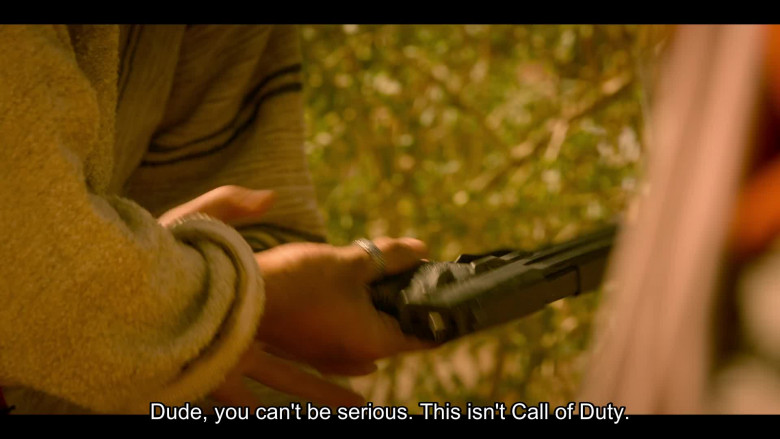 Call of Duty - Microsoft Game (Verbal) in Outer Banks S04E10 "The Blue Crown" (2024) - 612360