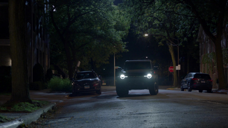 Ford Bronco Car in Chicago Fire S13E07 "Untouchable" (2024) - 619466