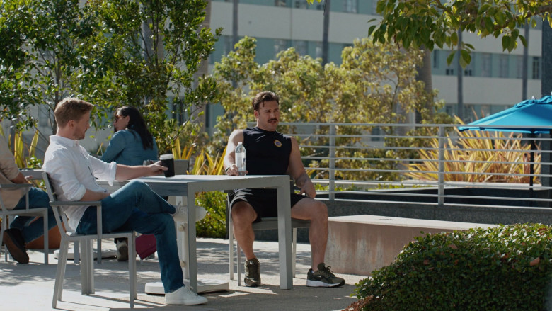 Nike Sneakers in 9-1-1 S08E06 "Confessions" (2024) - 612775