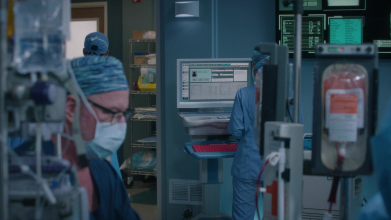 MAN & MACHINE Red Downtime Workstation Keyboards & Mice in Grey's Anatomy S21E07 "If You Leave" (2024) - 621265