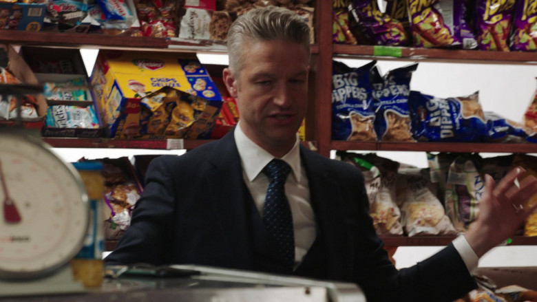 Hostess Snacks, Welch's, Keebler, Reese's, Takis in Law & Order - Special Victims Unit S26E08 "Cornered" (2024) - 629991