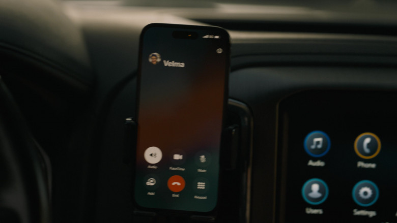 Apple iPhone and FaceTime in Tracker S02E04 "Noble Rot" (2024) - 609303