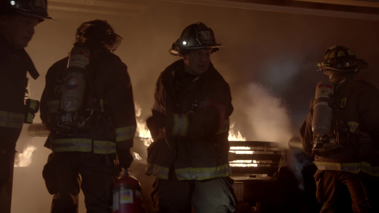 3M Scott SCBA in Chicago Fire S13E07 "Untouchable" (2024) - 619444