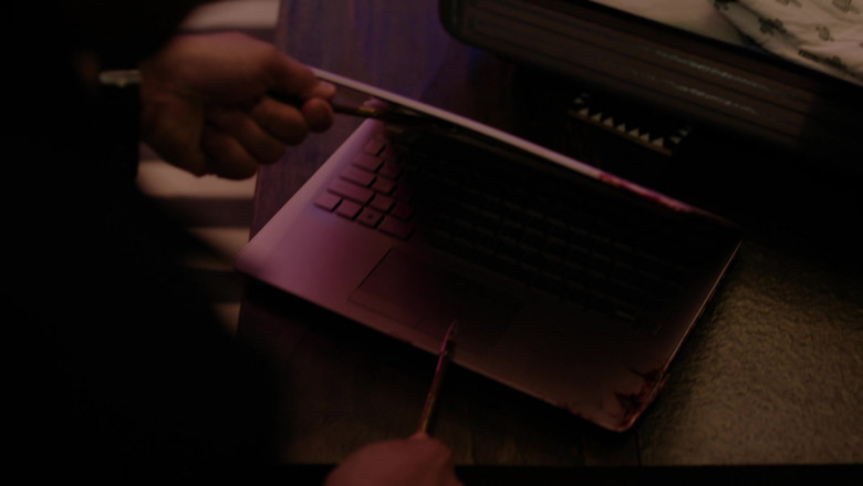 Microsoft Windows Logo (Keyboard) in Found S02E07 "Missing While Hated" (2024) - 621120