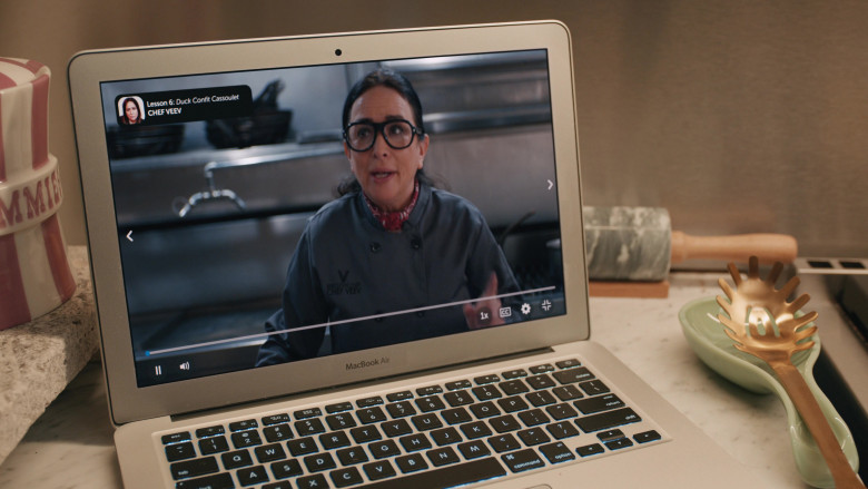 Apple MacBook Air Laptop in Elsbeth S02E05 "Elsbeth Flips the Bird" (2024) - 620939