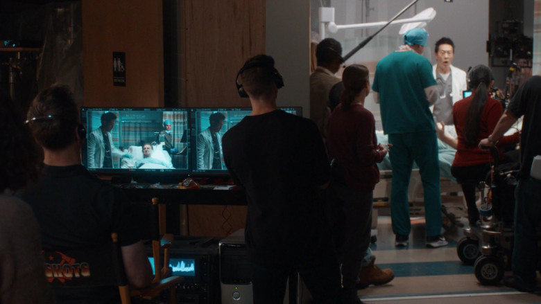 Dell Computer in 9-1-1 S08E08 "Wannabes" (2024) - 630633