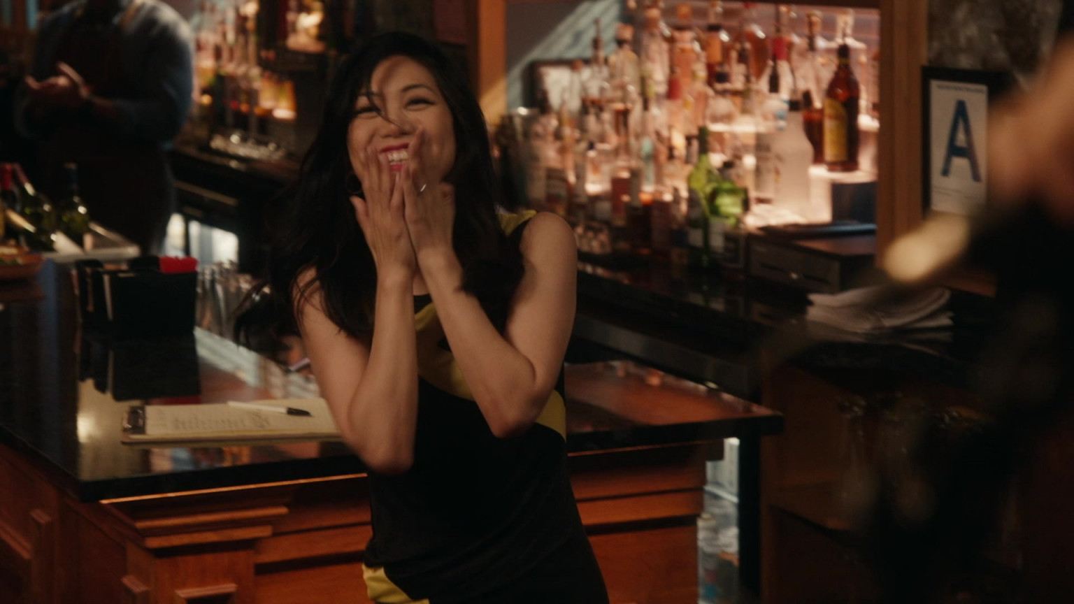 Martini, Tanqueray, Malibu, Kahlua In The Equalizer S05E03 "Just Fans