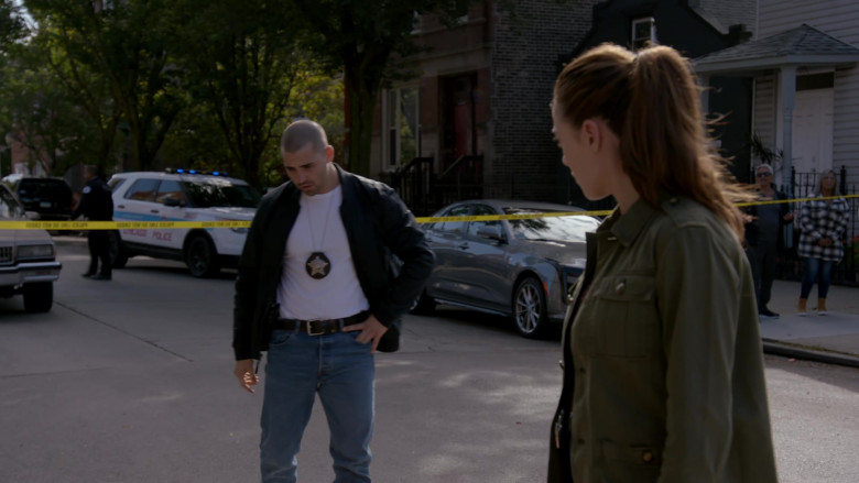 Cadillac Car (Scene 1) in Chicago P.D. S12E07 "Contrition" (2024) - 619637