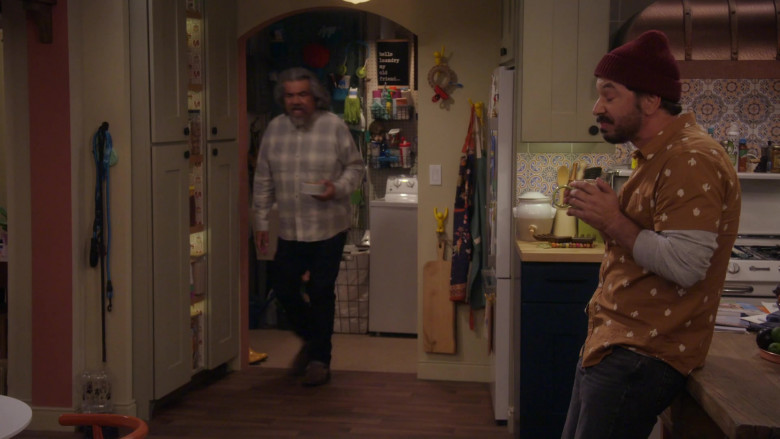 Chosen Foods (Scene 1) in Lopez vs Lopez S03E05 "Lopez vs Friend" (2024) - 623181