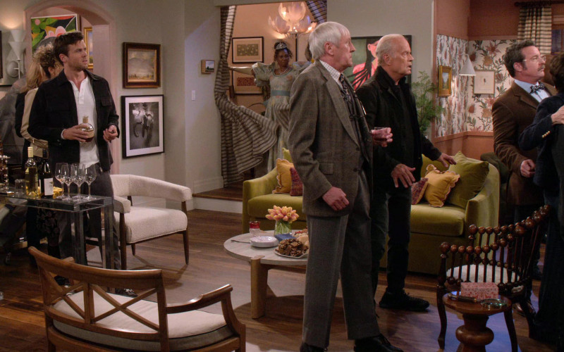 #508 – ProductPlacementBlog.com – Frasier S02E09 (2024) – Product Placement Tracking (Timecode – 00h 08m 27s)