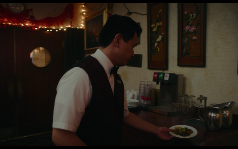 #578 – ProductPlacementBlog.com – Interior Chinatown S01E06 (2024) – Product Placement Tracking (Timecode – 00h 09m 37s)