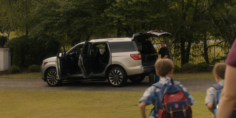 Lincoln Navigator Car in Tulsa King S02E08 "Under New Management" (2024) - 609463