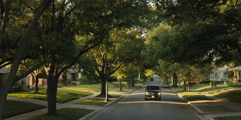 GM (Scene 2) Chevrolet SUV in Special Ops - Lioness S02E07 "The Devil Has Aces" (2024) - 639553