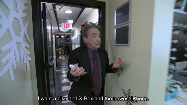 Xbox and iPhone (Verbal) in Saturday Night Live S50E10 "Martin Short; Hozier" (2024) - 661599