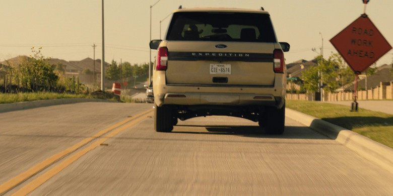 Ford Cars in Landman S01E06 "Beware the Second Beating" (2024) - 654683