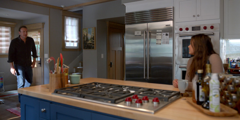 Sub-Zero and Wolf Kitchen Appliances in Shrinking S02E12 "The Last Thanksgiving" (2024) - 662333