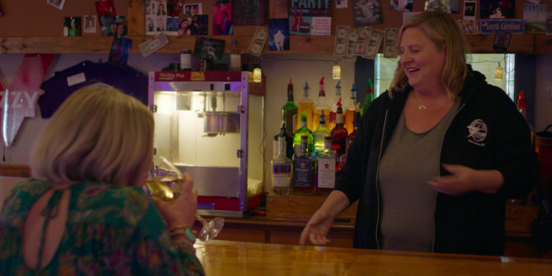 Vizzy Hard Seltzer Sign and Redneck Riviera Whisky in Somebody Somewhere S03E07 "AGG" (2024) - 645823