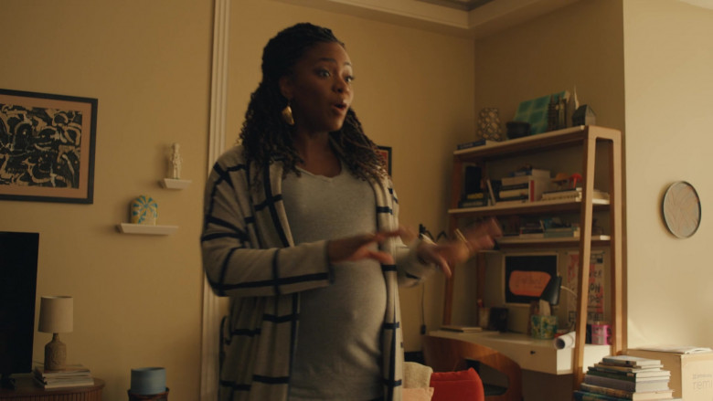 Uppababy REMI Box in No Good Deed S01E03 "Letters of Intent" (2024) - 652102