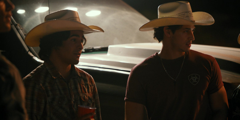 Ariat T-Shirt in Landman S01E07 "All Roads Lead to a Hole"  (2024) - 661240