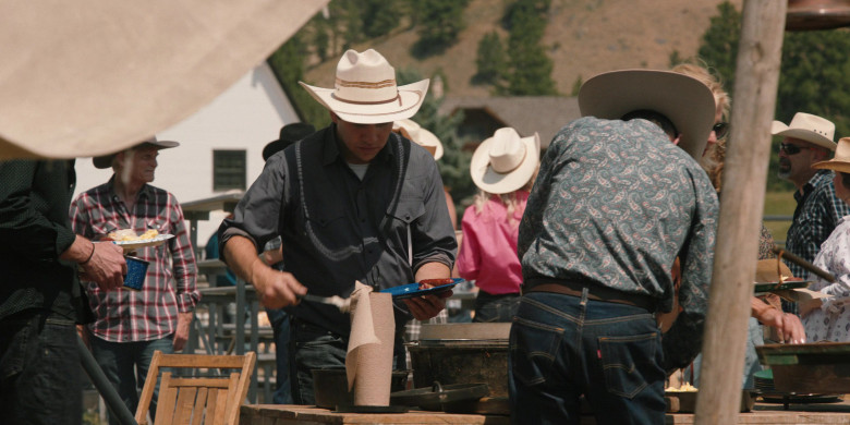 Levi's Jeans in Yellowstone S05E13 "Give The World Away" (2024) - 646739