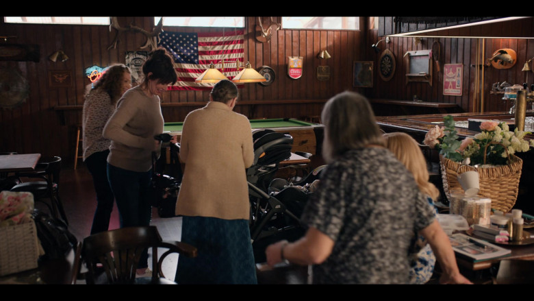 Coors Light and Jack Daniel's in Virgin River S06E06 "Ghosts" (2024) - 658993