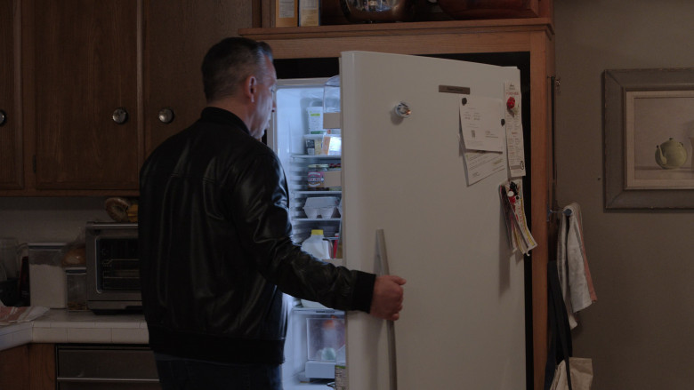 Fisher & Paykel Refrigerator in Bookie S02E03 "Boom, Done, Hello Jesus" (2024) - 662599