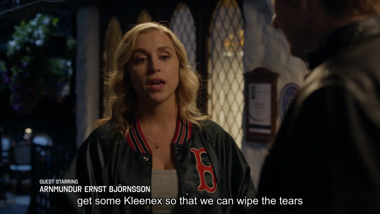 Kleenex (Verbal) in Going Dutch S01E01 "Pilot" (2025) - 664654